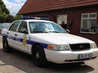 Second-hand Ford Crown 253 CP (186 kW) 2011 Alb Berlinǎ