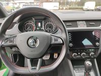 gebraucht Skoda Octavia 2.0 TSI DSG RS Combi RS Rallye-Grün