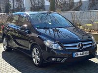Gebraucht Mercedes B220 170 PS (125 kW) 2014 Schwarz Van / Kleinbus