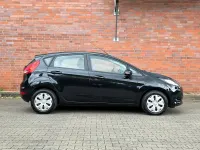 Gebraucht Ford Fiesta Trend 69 PS (50 kW) 2011 Schwarz Limousine