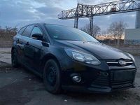 Gebraucht Ford Focus 95 PS (69 kW) 2012 Schwarz Kombi