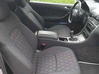 Gebraucht Mercedes C180 129 PS (94 kW) 2002 Silber Coupé