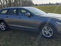 Używany Volvo V90 CC 190 KM (139 kW) 2018 Szary Kombi