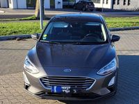 Gebraucht Ford Focus Titanium 120 PS (88 kW) 2019 Grau Limousine