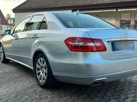 Gebraucht Mercedes E200 Avantgarde 184 PS (135 kW) 2012 Silber Limousine
