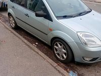 Gebraucht Ford Fiesta 69 PS (50 kW) 2004 Grün Kleinwagen