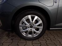 Gebraucht Ford Tourneo Titanium 150 PS (110 kW) 2025 Grau Van / Kleinbus