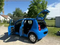 Second-hand VW up! 60 CP (44 kW) 2015 Albastru Hatchback