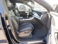 Gebraucht Audi Q8 S-Line 286 PS (210 kW) 2023 Waitomoblau metallic SUV