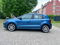 Gebraucht VW Polo 90 PS (66 kW) 2016 Blau Kleinwagen