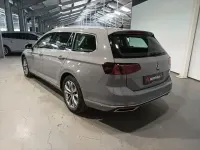 Gebraucht VW Passat Elegance 150 PS (110 kW) 2023 Grau Kombi