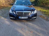 Gebraucht Mercedes E250 Avantgarde 204 PS (150 kW) 2012 Blau Kombi