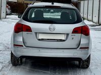 Gebraucht Opel Astra Edition 110 PS (80 kW) 2013 Silber Kombi