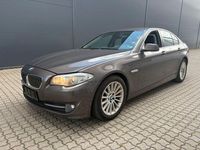 Gebraucht BMW 523 Sport Line 204 PS (150 kW) 2011 Grau Limousine