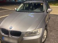 Gebraucht BMW 320 184 PS (135 kW) 2010 Silber Kombi