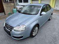 Gebraucht VW Jetta Freestyle 122 PS (89 kW) 2010 Heaven blue Limousine