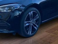 Gebraucht Mercedes C300e Night 204 PS (150 kW) 2022 Schwarz Limousine