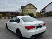 Gebraucht BMW 320 177 PS (130 kW) 2009 Weiß Coupé