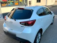 Gebraucht Mazda 2 90 PS (66 kW) 2016 Weiß Kleinwagen
