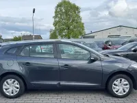 Używany Renault Mégane 101 KM (74 kW) 2012 Czarny Sedan/Limuzyna