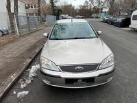Gebraucht Ford Mondeo 145 PS (106 kW) 2005 Gold Limousine