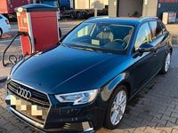 Gebraucht Audi A3 Sport 150 PS (110 kW) 2019 Blau Limousine