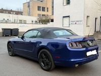 Second-hand Ford Mustang 305 CP (224 kW) 2012 Albastru Cabrio