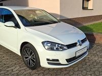 Gebraucht VW Golf VII Allstar 110 PS (80 kW) 2016 Weiß Limousine