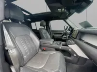 Gebraucht Land Rover Defender SE 300 PS (220 kW) 2022 Grün SUV