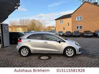 Gebraucht Kia Rio DREAM-TEAM Edition 109 PS (80 kW) 2015 Silber Limousine