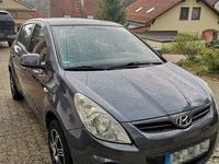 Gebraucht Hyundai i20 Classic 77 PS (56 kW) 2011 Grau Kleinwagen