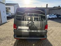 Gebraucht VW Caravelle Comfortline 150 PS (110 kW) 2024 Indiumgrau metallic Van / Kleinbus