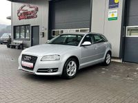 Gebraucht Audi A3 Attraction 105 PS (77 kW) 2012 Silber Kleinwagen