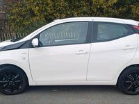Gebraucht Toyota Aygo 72 PS (52 kW) 2021 Weiß Kleinwagen