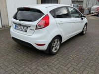 Gebraucht Ford Fiesta SYNC Edition 101 PS (74 kW) 2014 Weiß Kleinwagen