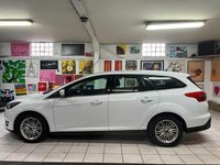 Gebraucht Ford Focus Cool & Connect 125 PS (91 kW) 2018 Weiß Limousine