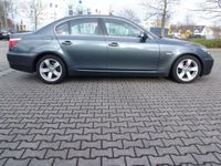 Gebraucht BMW 523 190 PS (139 kW) 2007 Grau metallic Limousine