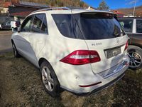 Gebraucht Mercedes ML250 204 PS (150 kW) 2012 Weiß SUV
