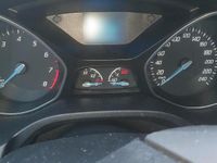 Gebraucht Ford Focus 101 PS (74 kW) 2012 Weiß Limousine