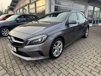 Gebraucht Mercedes A180 109 PS (80 kW) 2015 Mountaingrau  met. Kleinwagen