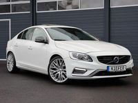 Gebraucht Volvo S60 R-Design 347 PS (255 kW) 2014 Weiß Limousine