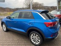Gebraucht VW T-Roc Life 116 PS (85 kW) 2023 Blau SUV