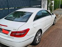 Gebraucht Mercedes E220 170 PS (125 kW) 2013 Weiß Coupé