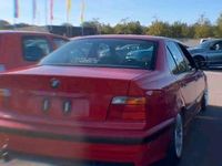Gebraucht BMW 318 116 PS (85 kW) 2000 Rot Limousine