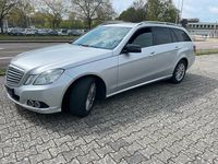 Gebraucht Mercedes E220 170 PS (125 kW) 2011 Silber Kombi