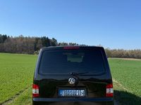 Second-hand VW T5 102 CP (75 kW) 2007 Negru Van