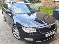 Gebraucht Skoda Superb Elegance 140 PS (102 kW) 2011 Schwarz Kombi