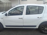 Gebraucht Dacia Sandero 75 PS (55 kW) 2009 Weiß Kleinwagen