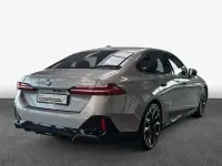 Gebraucht BMW 540 M Sport 303 PS (222 kW) 2025 Grau Limousine