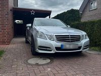 Second-hand Mercedes E300 Avantgarde 231 CP (169 kW) 2011 Argintiu Berlinǎ